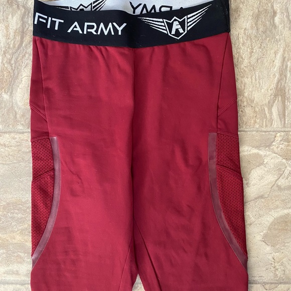 Fit Army Red Leggings - Picture 4 of 6
